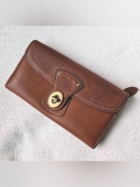 Coach Brown Leather Wallet 65th Anniversary
Turnlock Tri-fold
